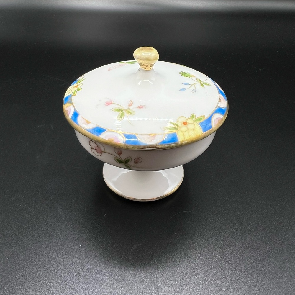 Vintage Hand Painted Nippon Trinket Dish/Pot With Lid Blue With Florals Accents